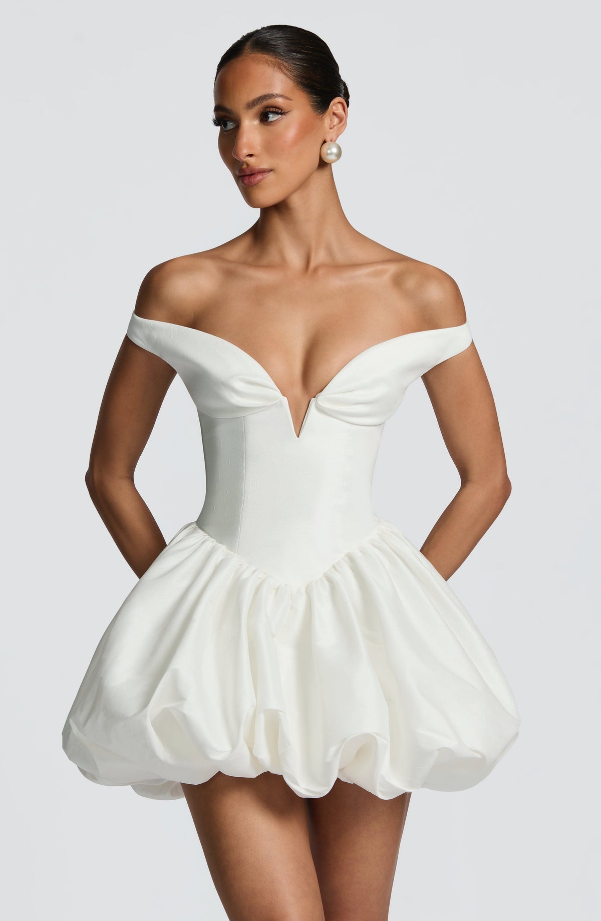 VESTIDO MINI BUSTIER COM DECOTE OMBRO A OMBRO - SOPHIE