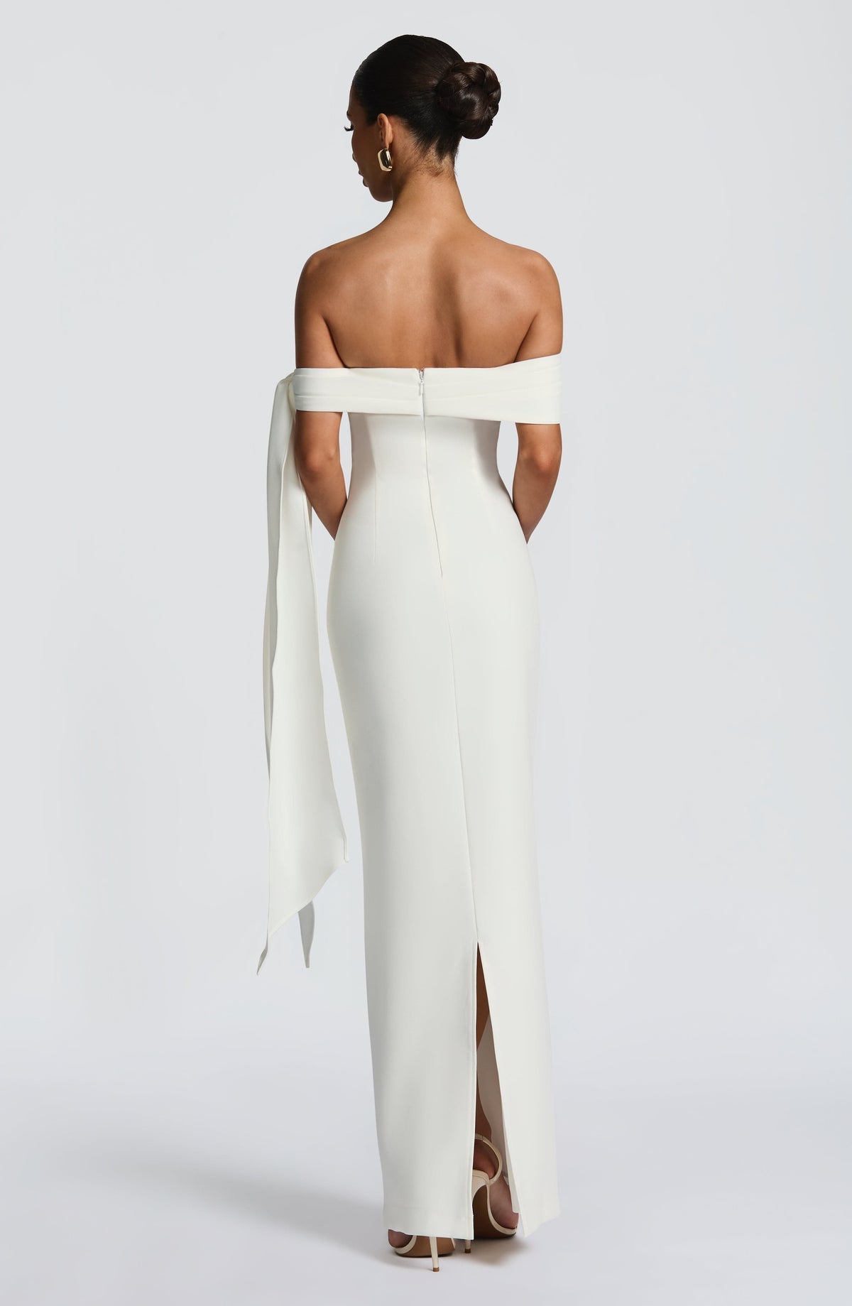 VESTIDO LONGO COM DECOTE OMBRO A OMBRO - TURIM