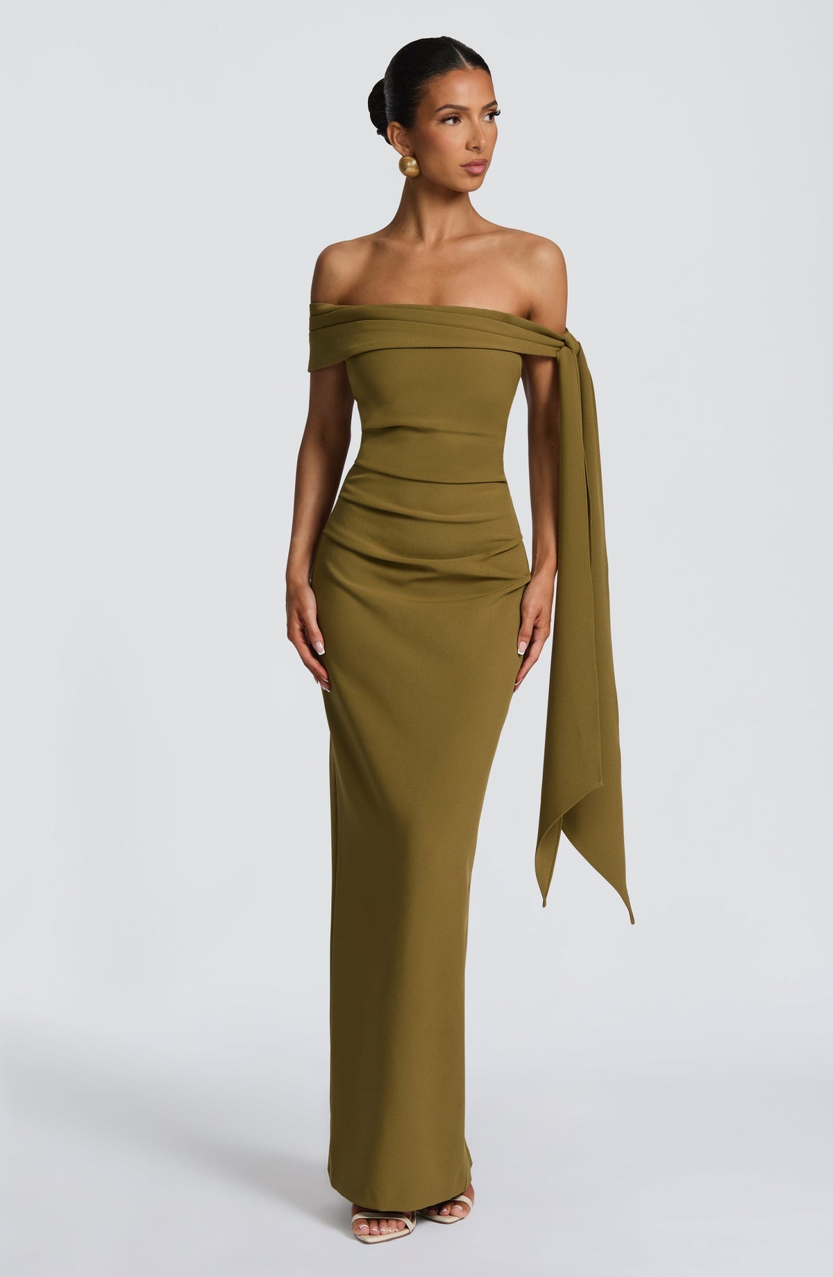 VESTIDO LONGO COM DECOTE OMBRO A OMBRO - TURIM