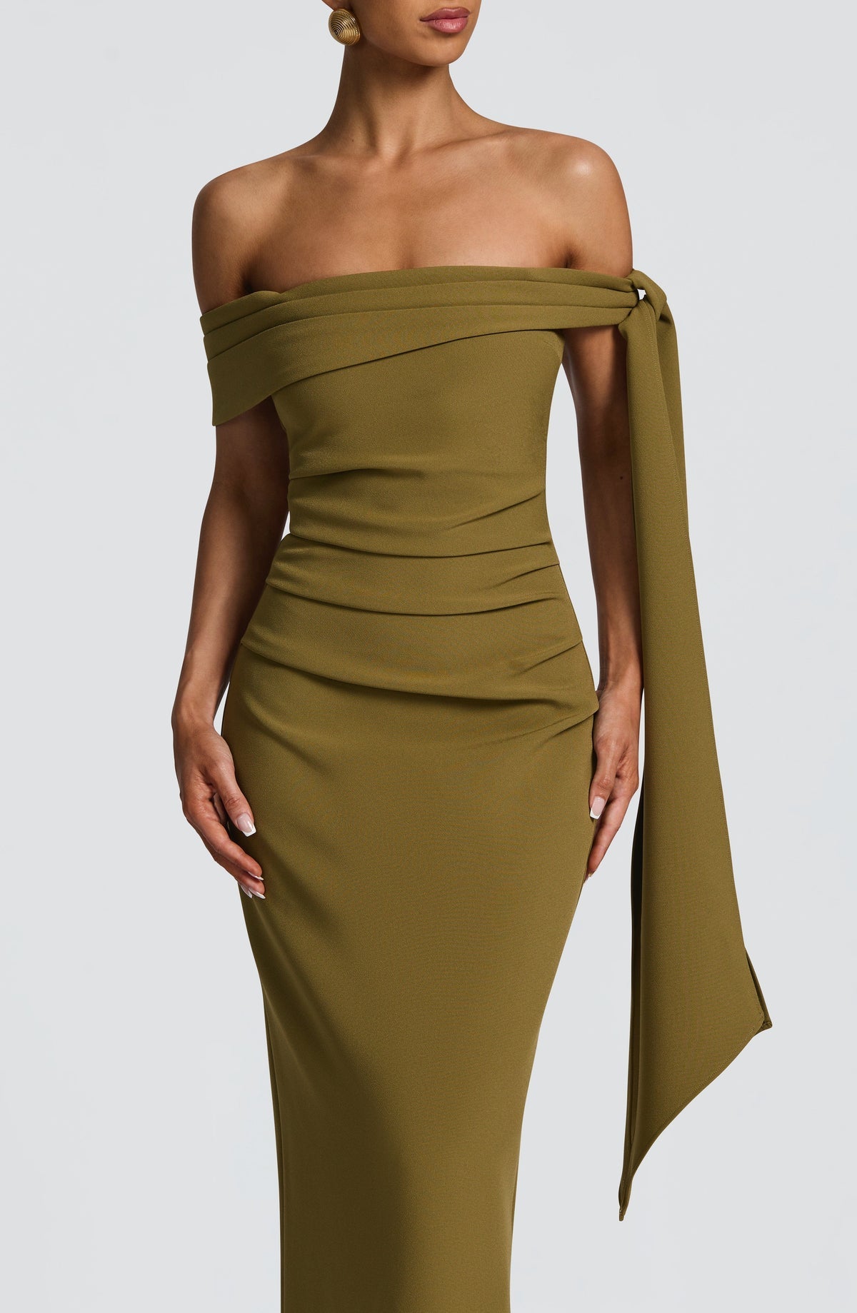 VESTIDO LONGO COM DECOTE OMBRO A OMBRO - TURIM
