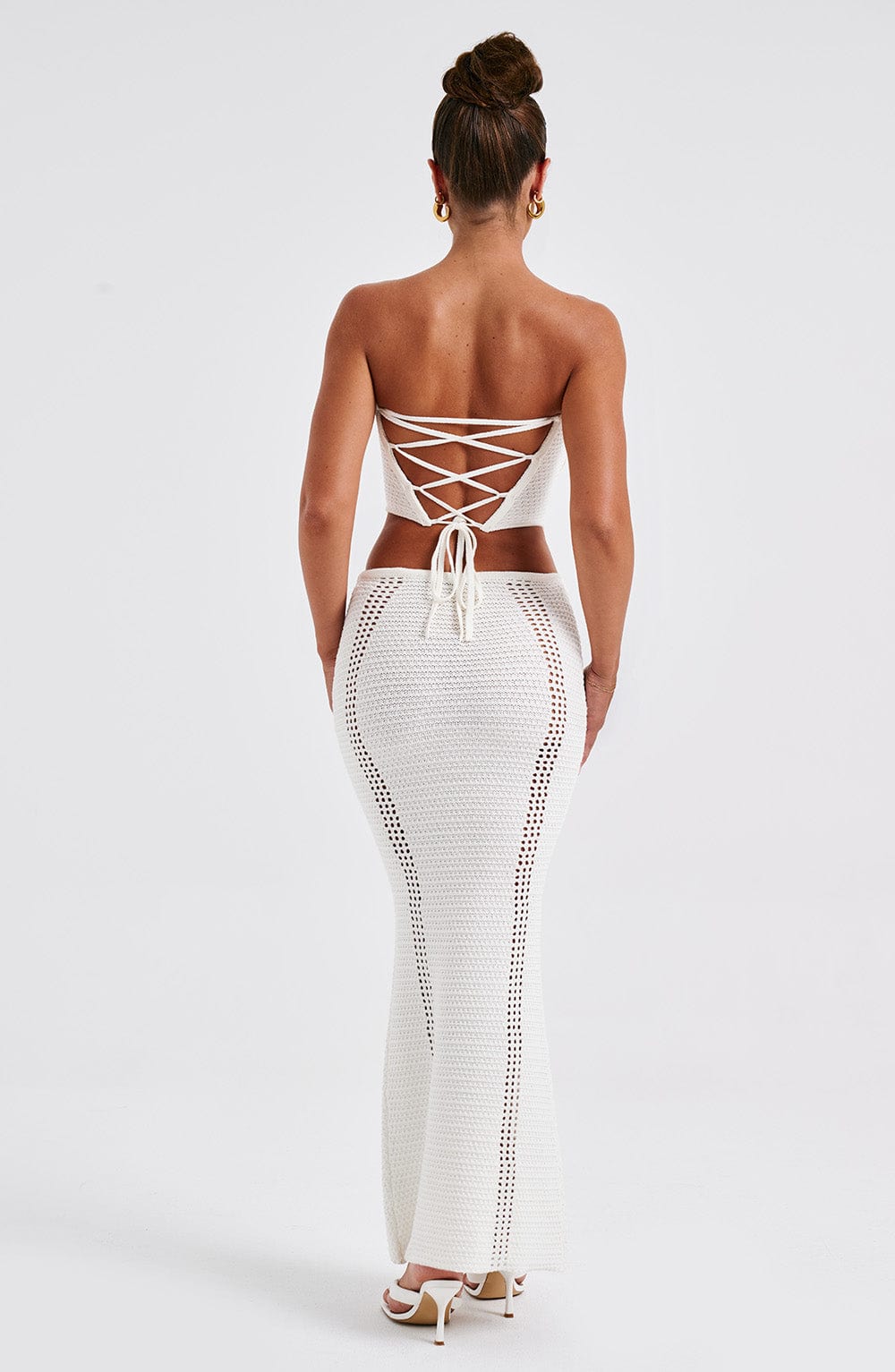 CONJUNTO LONGO COM AMARRAÇÃO NAS COSTAS - JULIANE