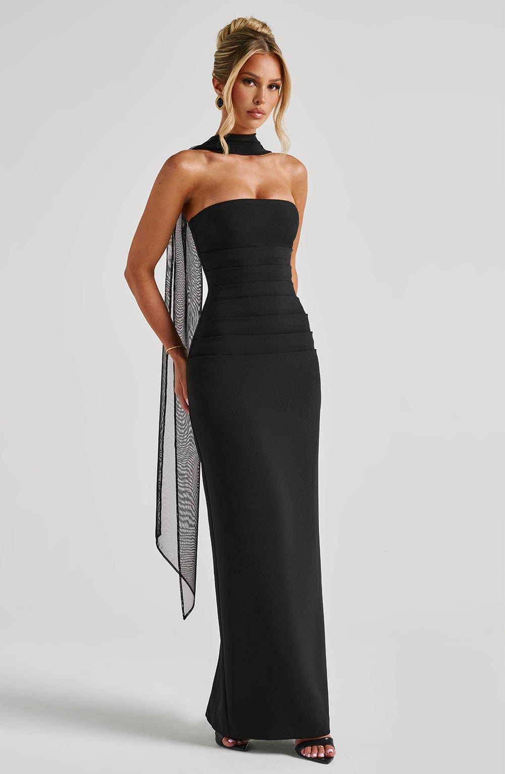 VESTIDO LONGO COM DECOTE RETO PLISSADO - CLASSIC