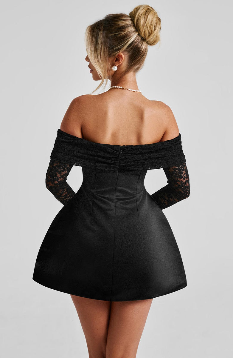 VESTIDO MINI COM DECOTE RETO E MANGAS EM RENDA - JOANA