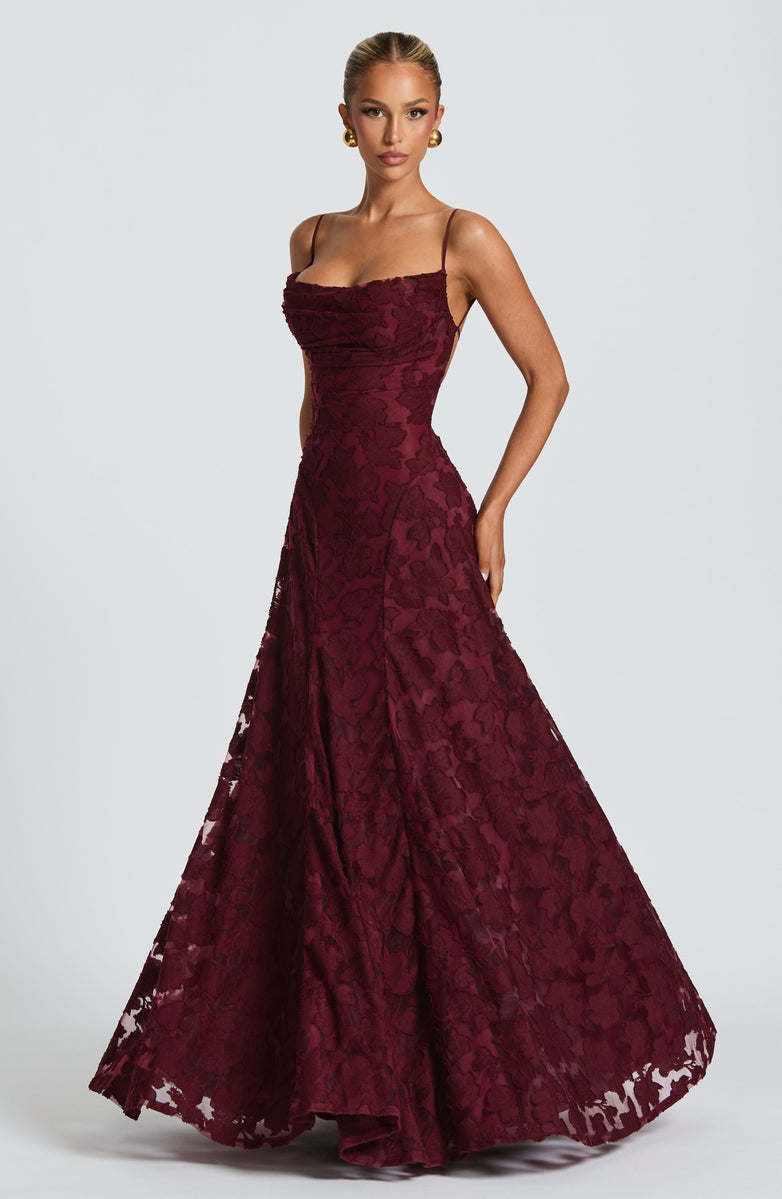 VESTIDO LONGO EM RENDA COM AMARRAÇÃO NAS COSTAS - ROSE