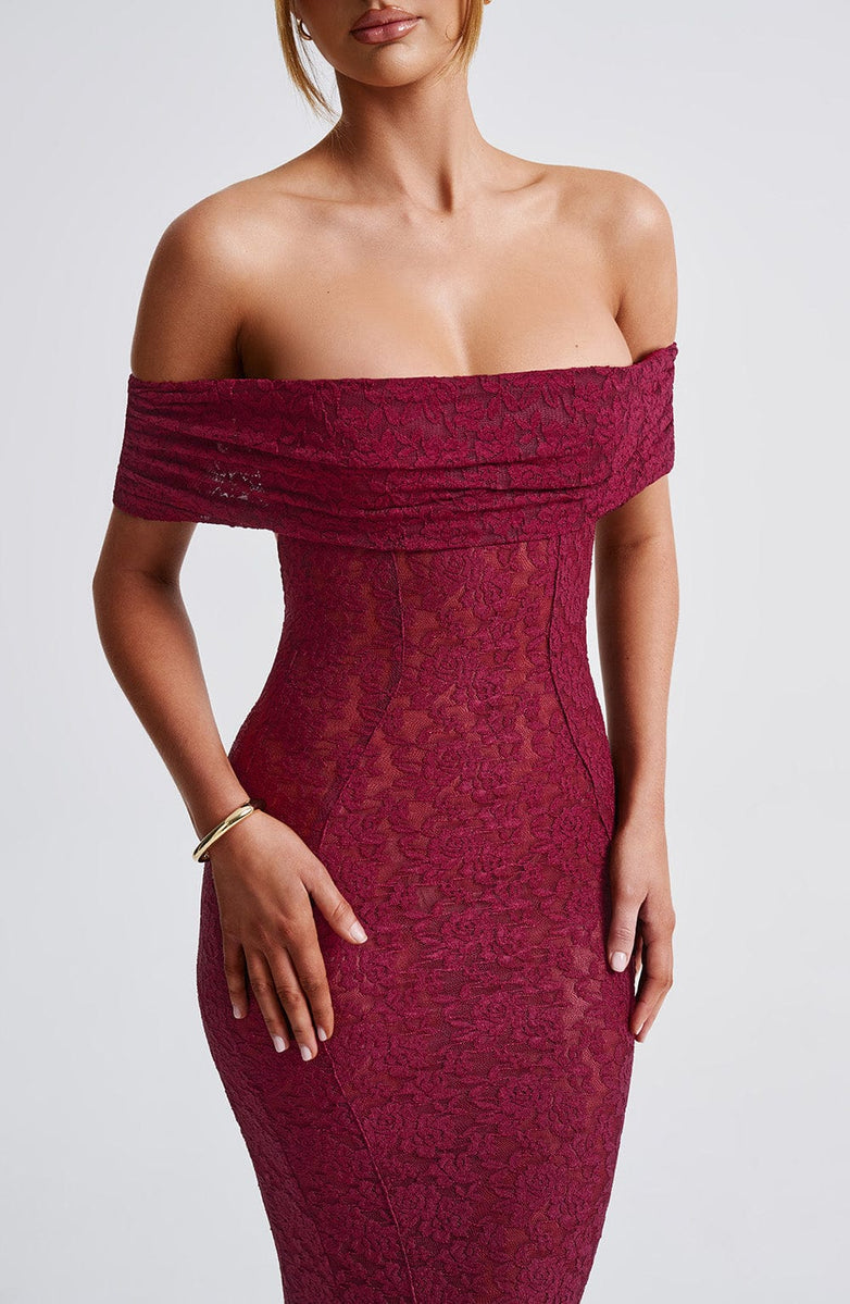 VESTIDO LONGO EM RENDA COM DECOTE OMBRO A OMBRO - CLOE