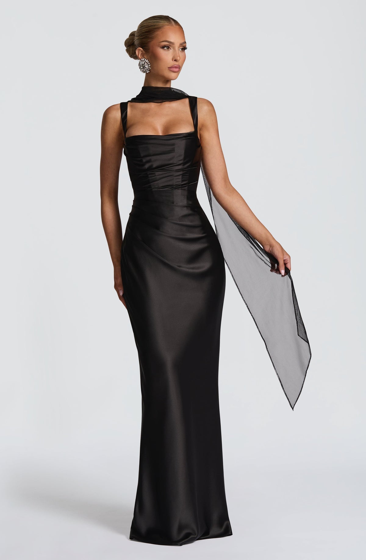VESTIDO LONGO COM ALÇAS E AMARRAÇÃO NAS COSTAS - ELLIE