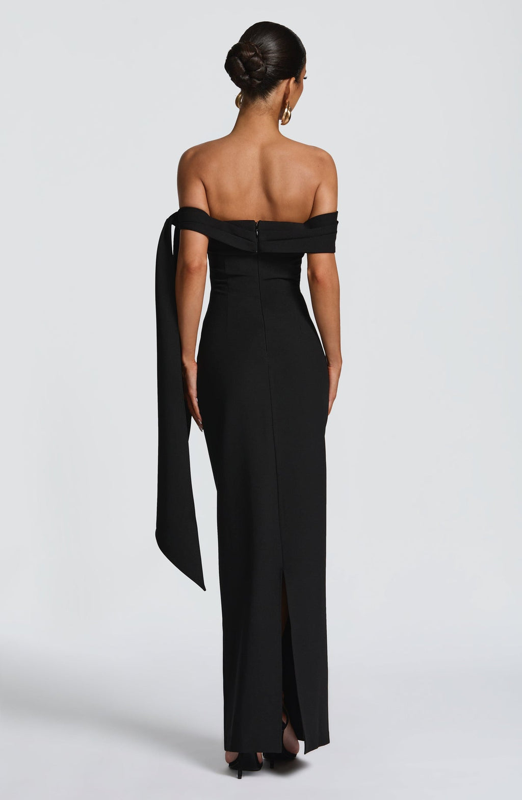 VESTIDO LONGO COM DECOTE OMBRO A OMBRO - TURIM