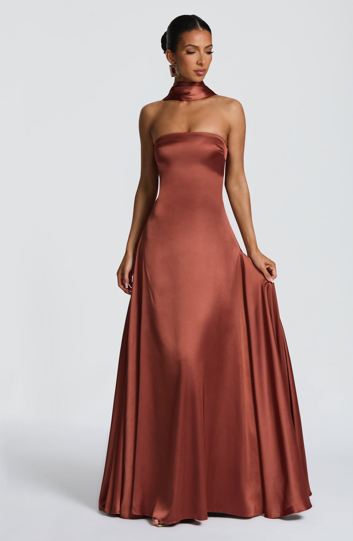 VESTIDO LONGO COM DECOTE RETO - MAJU
