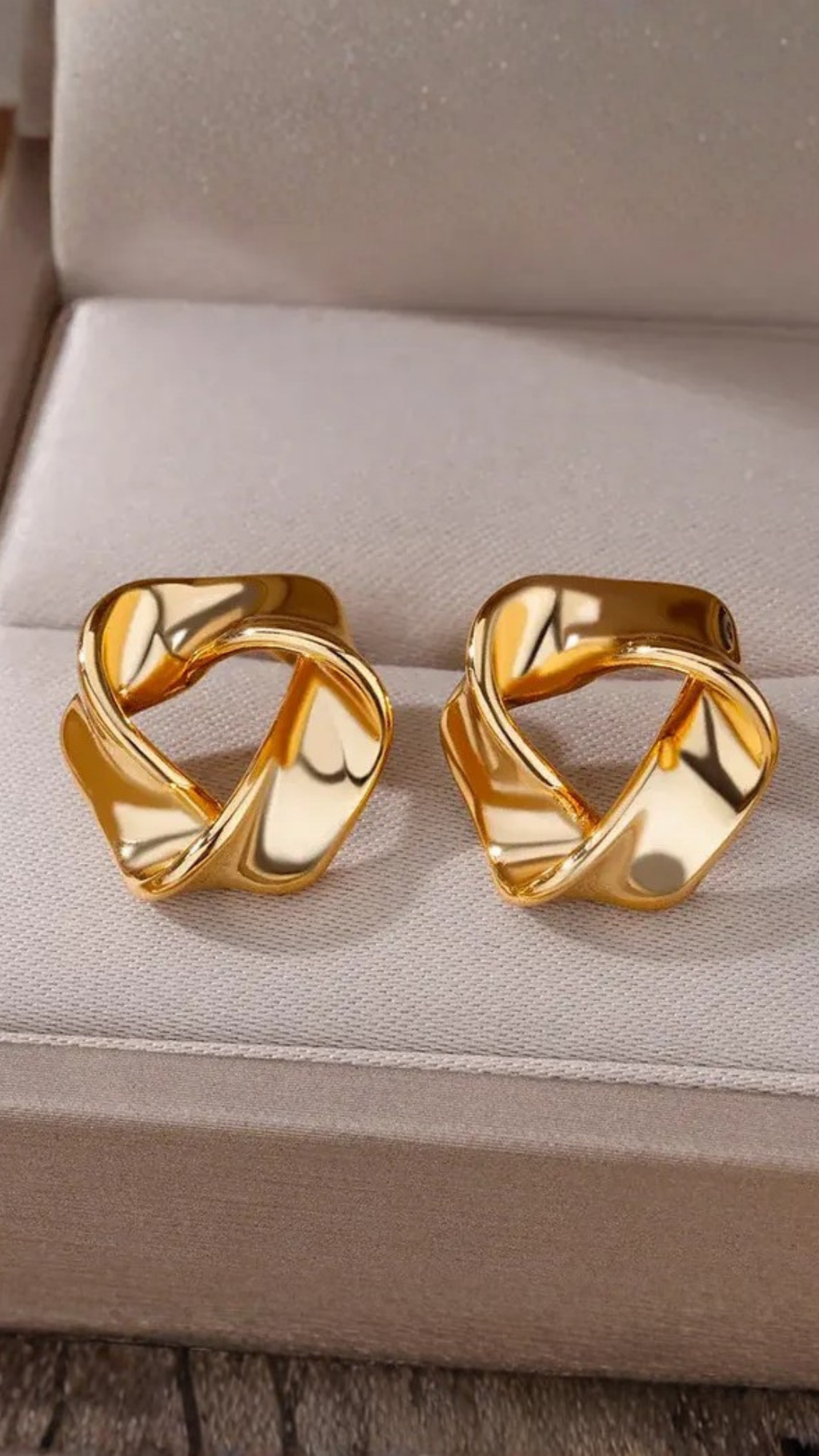 BRINCO DE AÇO INOXIDAVEL - CLOE