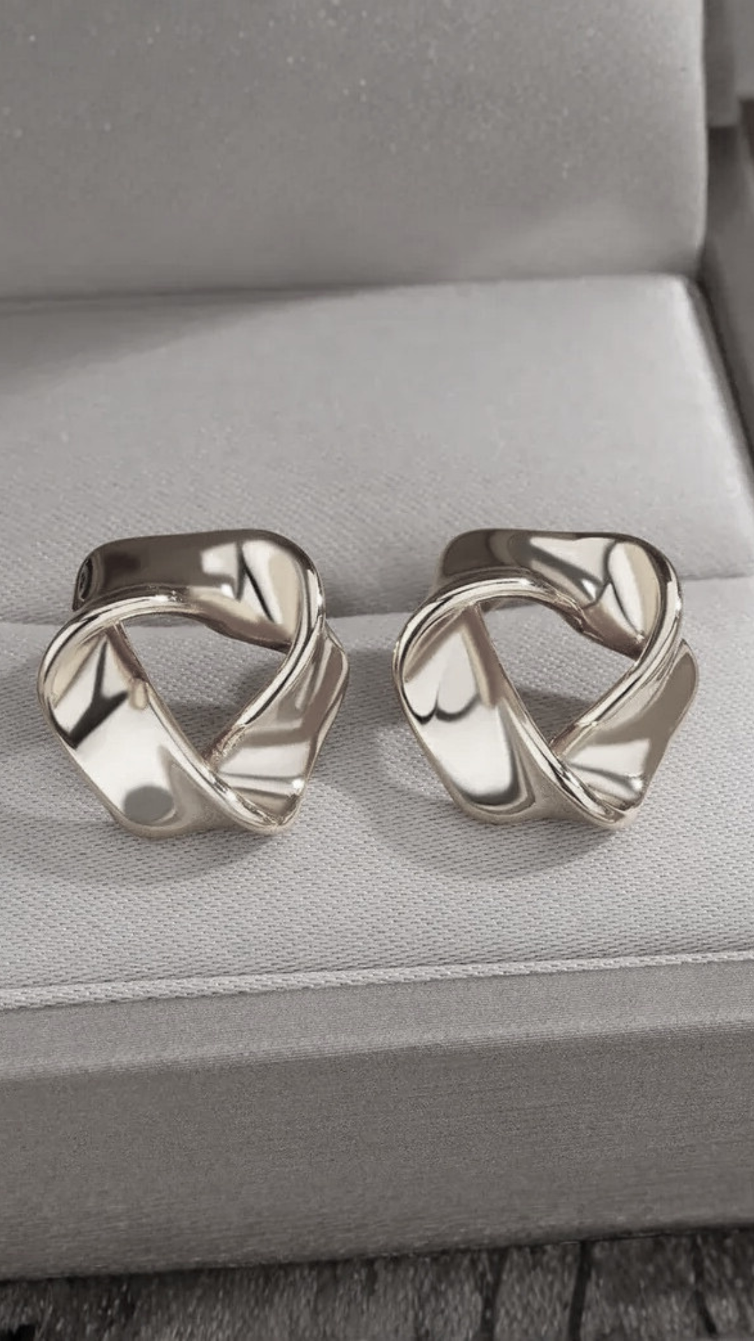 BRINCO DE AÇO INOXIDAVEL - CLOE