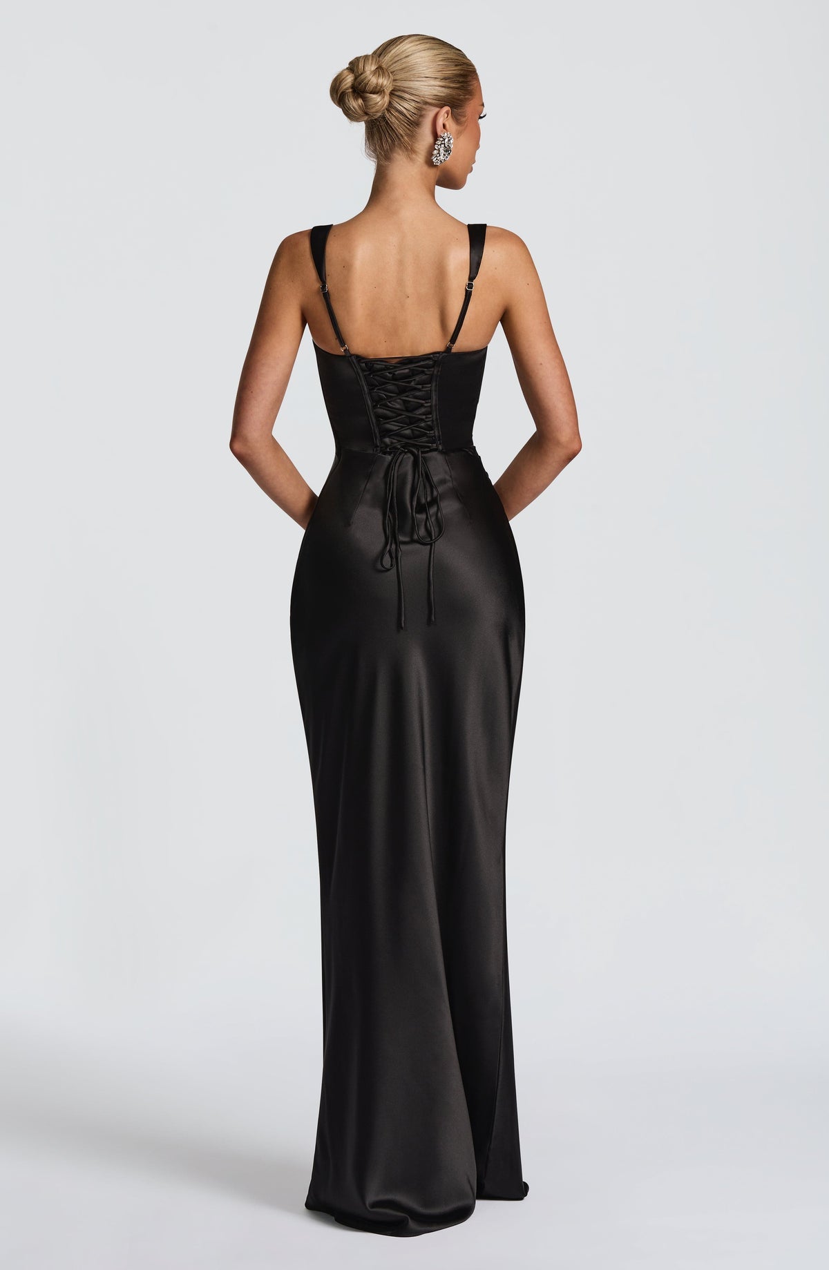 VESTIDO LONGO COM ALÇAS E AMARRAÇÃO NAS COSTAS - ELLIE