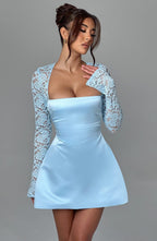 VESTIDO MINI COM DECOTE RETO E MANGAS EM RENDA - SANSA