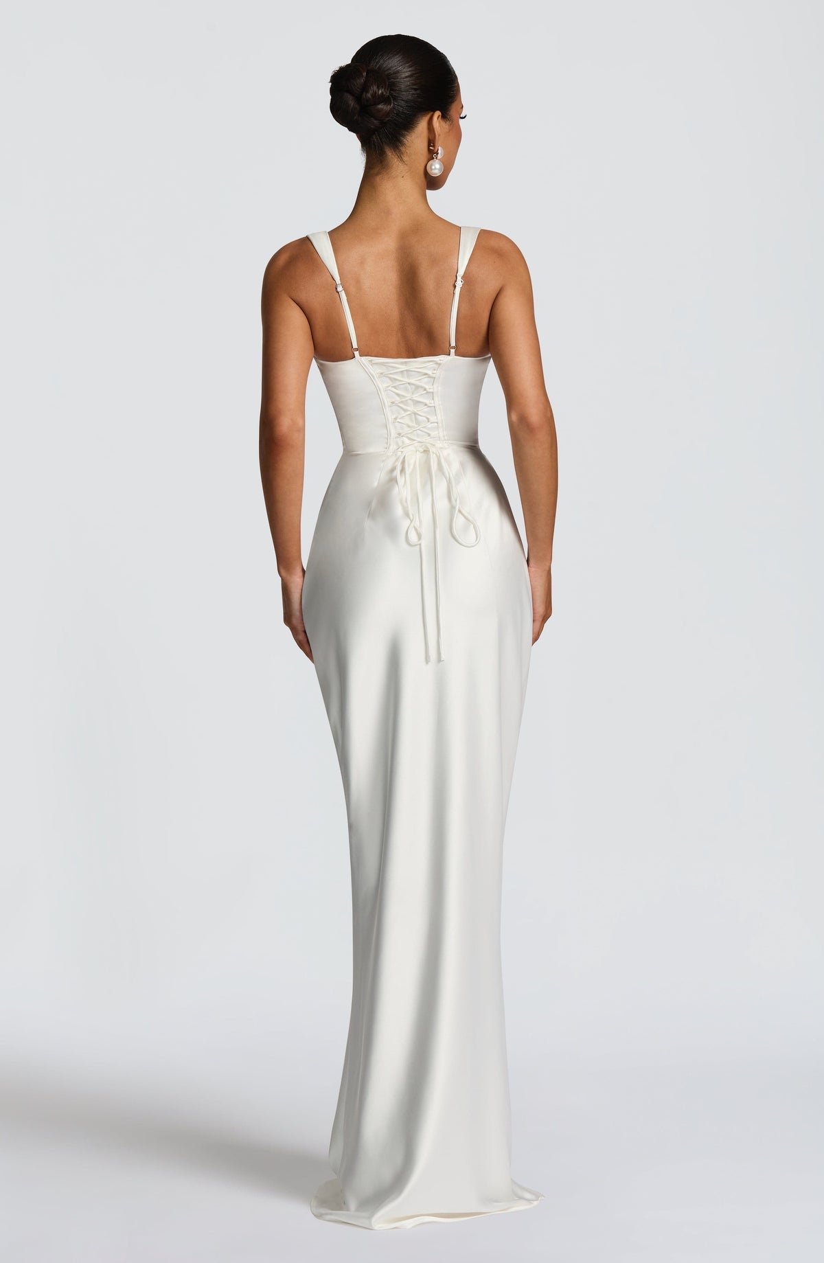 VESTIDO LONGO COM ALÇAS E AMARRAÇÃO NAS COSTAS - ELLIE