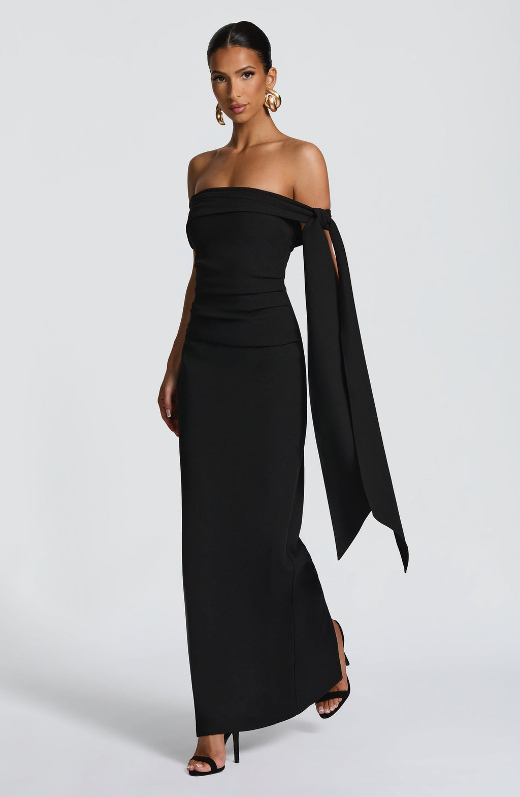 VESTIDO LONGO COM DECOTE OMBRO A OMBRO - TURIM