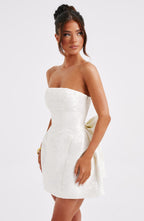 VESTIDO MINI COM DECOTE RETO E LAÇO NAS COSTAS - MARIAH