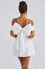 VESTIDO MINI OMBRO A OMBRO COM LAÇO NAS COSTAS - ADELINE