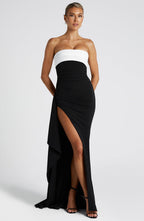 VESTIDO LONGO COM DECOTE RETO E FENDA LATERAL - LIZ