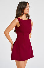 VESTIDO MINI COM ALÇAS E DECOTE NAS COSTAS - BELLA