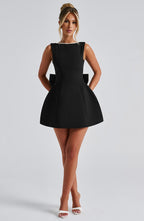 VESTIDO MINI COM LAÇO NAS COSTAS - PERLE