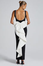 VESTIDO LONGO COM DECOTE E LAÇO NAS COSTAS - LORENA