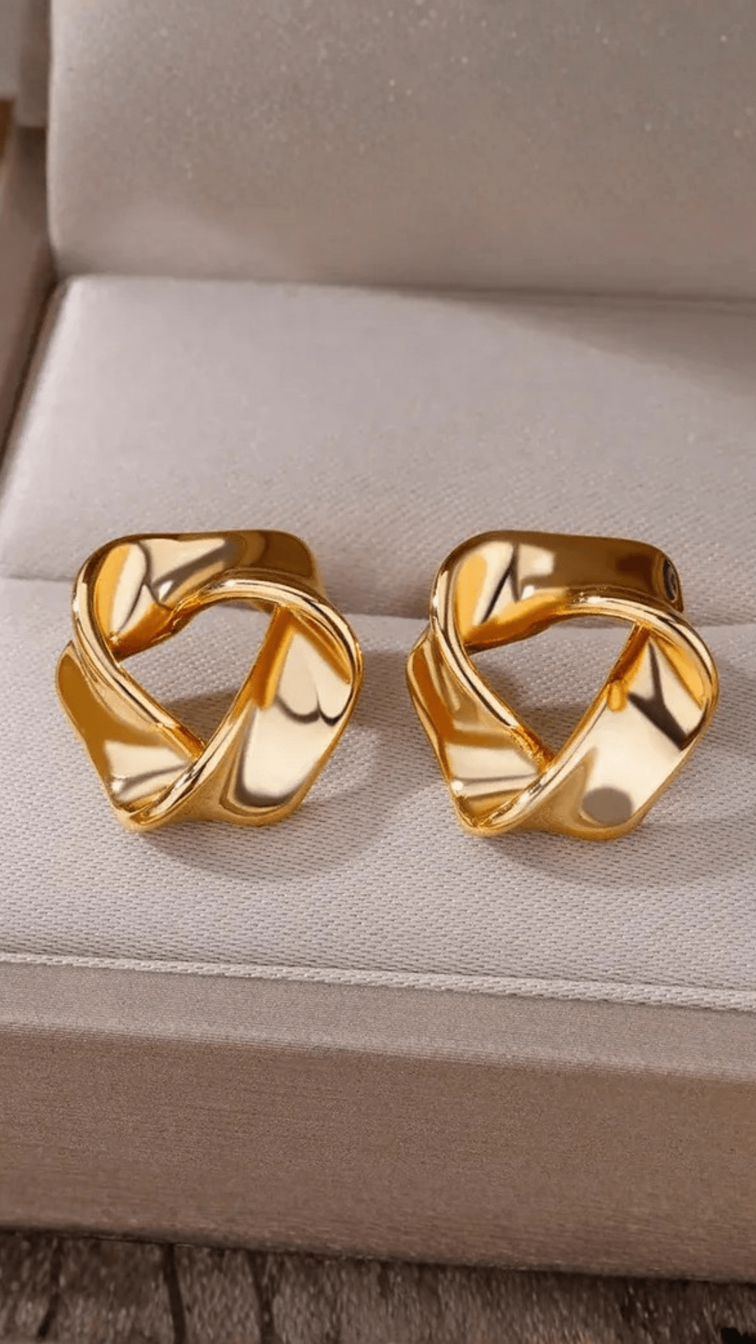 BRINCO DE AÇO INOXIDAVEL - CLOE - Use Viviena