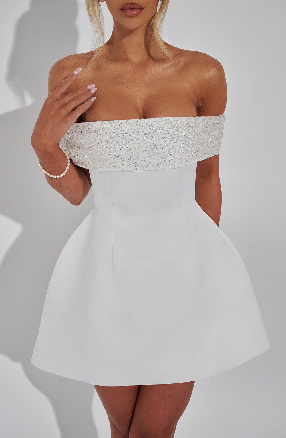 VESTIDO MINI OMBRO A OMBRO COM BRILHO - AZALEA - Use Viviena